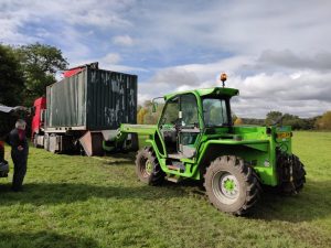 Towing the stuck lorry out 2020-10-15 at 12.25.21